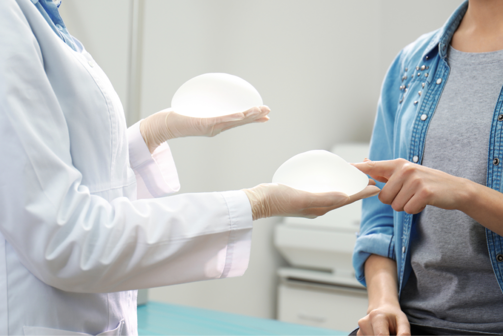 prothèses en silicone pour implant mammaires, docteurs