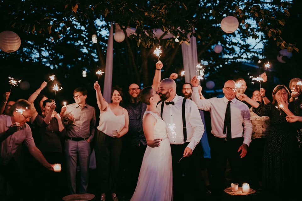 mariage en soirée avec lumières