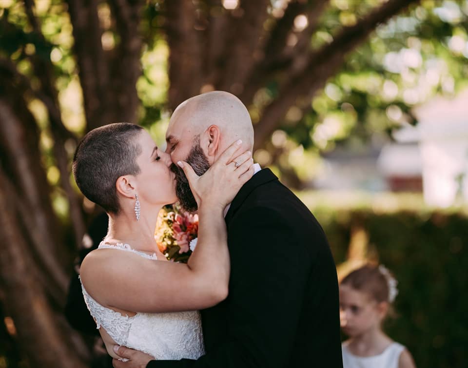 mariage, couple, baiser, arbre